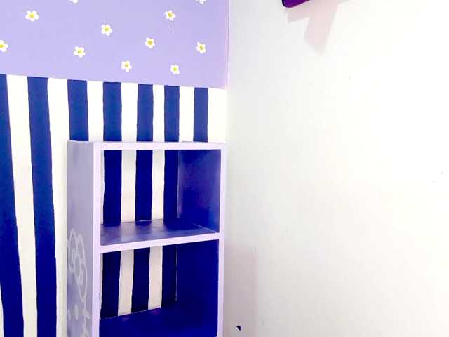 PetiteIvoryqueens's BongaCams show and profile