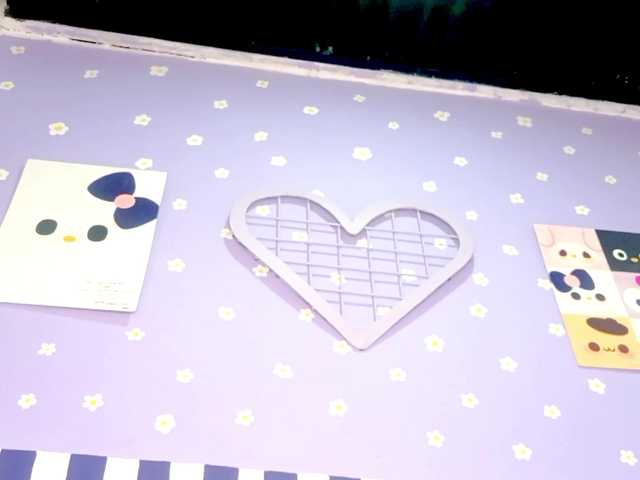 PetiteIvoryqueens's BongaCams show and profile