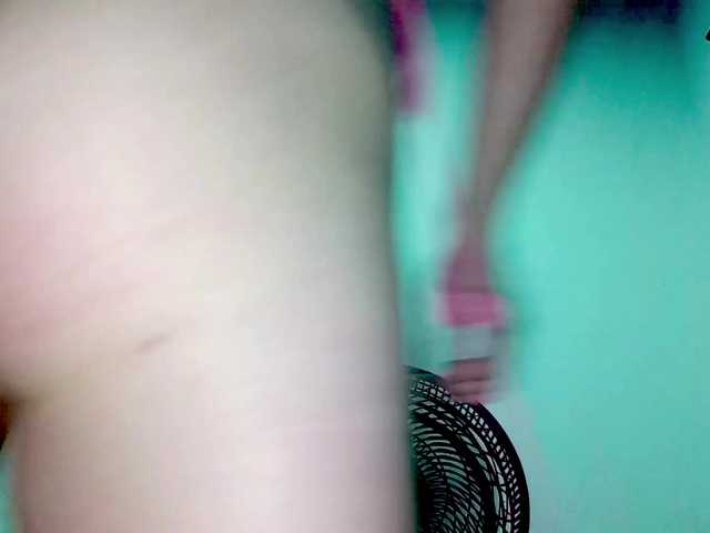 PetiteIvoryqueens's BongaCams show and profile