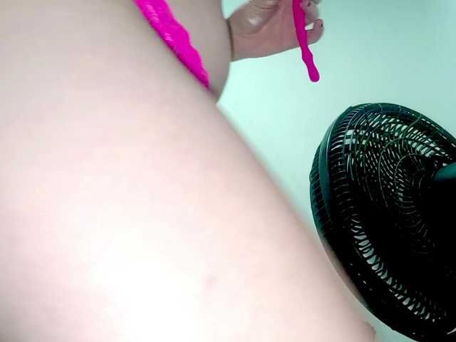 PetiteIvoryqueens's BongaCams show and profile