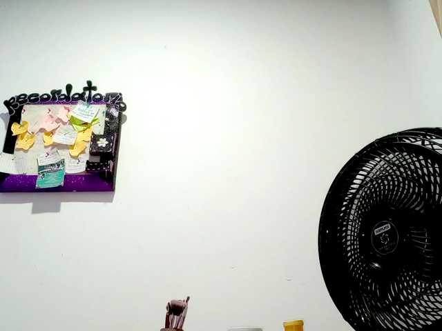 PetiteIvoryqueens free chat on liveonude