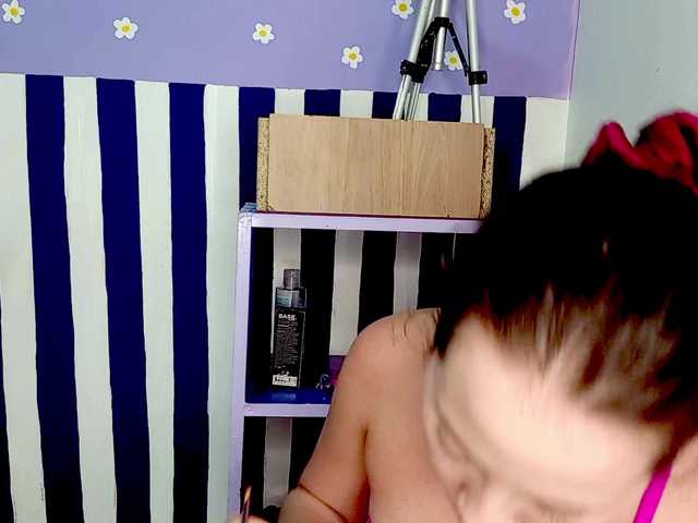 PetiteIvoryqueens's BongaCams show and profile