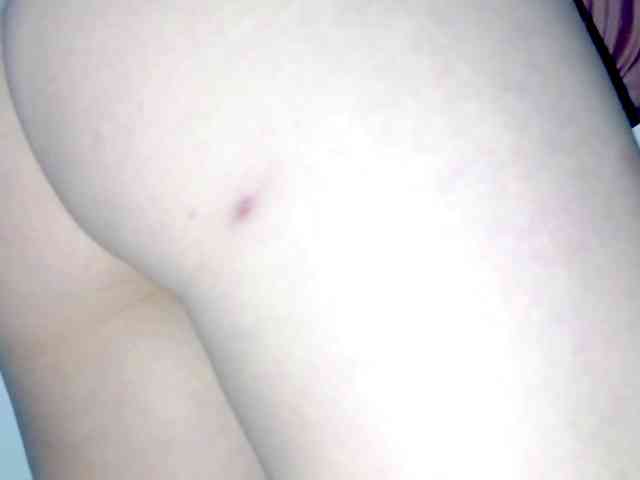 PetiteIvoryqueens webcam