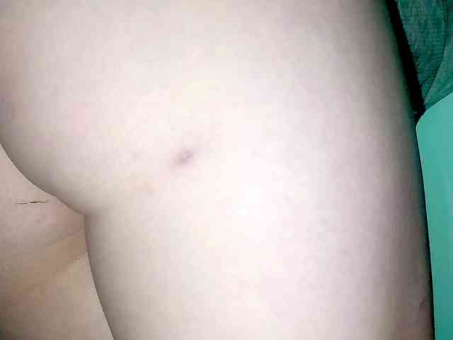 PetiteIvoryqueens webcam