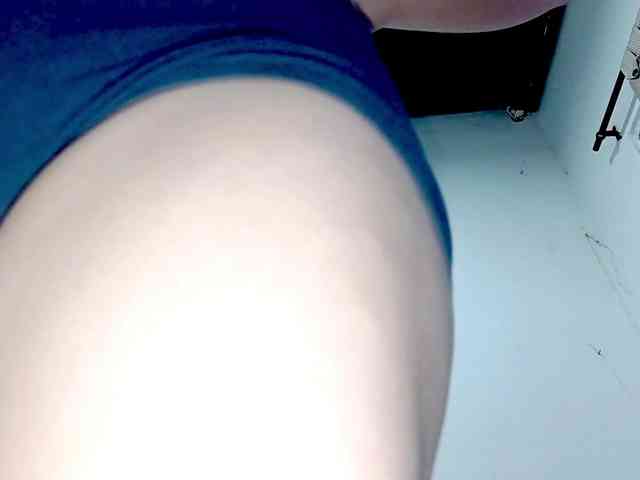 PetiteIvoryqueens webcam