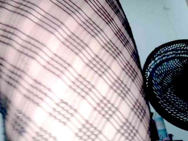 PetiteIvoryqueens webcam