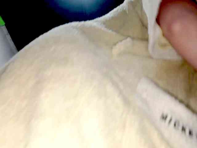 PetiteIvoryqueens webcam