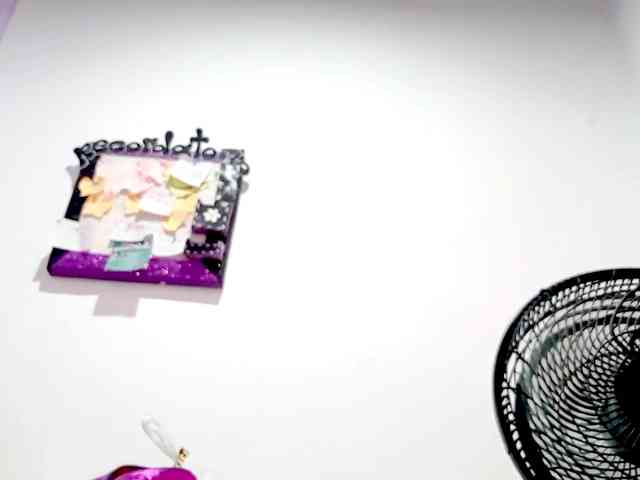 PetiteIvoryqueens webcam