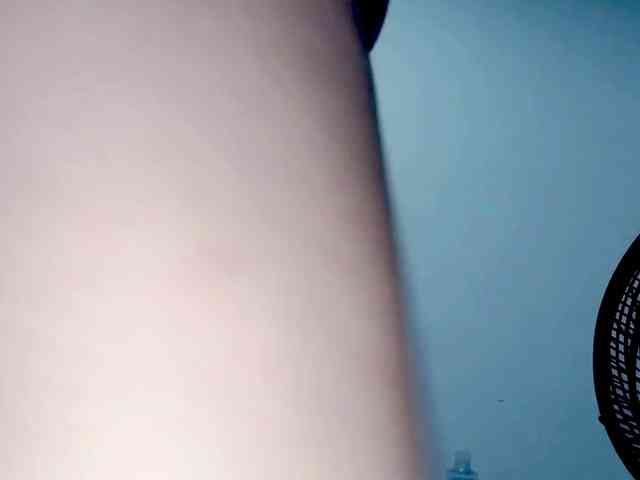 PetiteIvoryqueens webcam