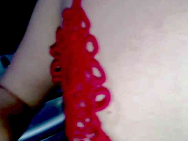 PetiteIvoryqueens webcam