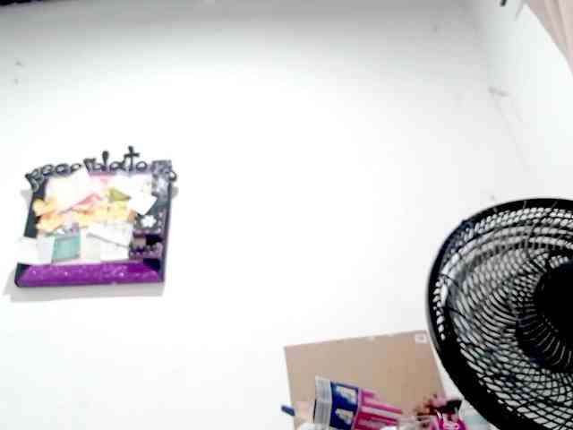 PetiteIvoryqueens webcam