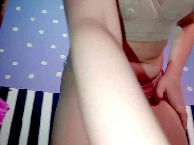 PetiteIvoryqueens webcam