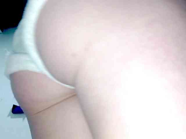 PetiteIvoryqueens webcam