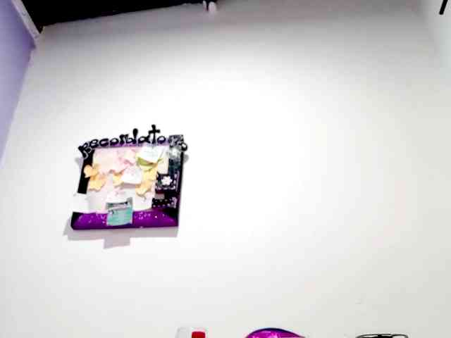 PetiteIvoryqueens webcam