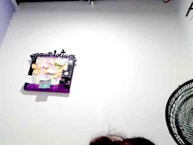 PetiteIvoryqueens webcam