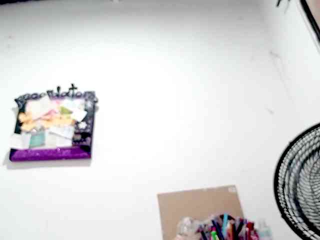 PetiteIvoryqueens webcam