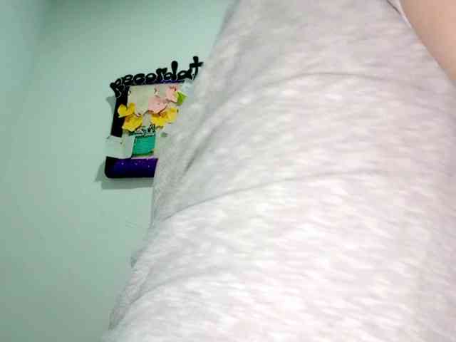 PetiteIvoryqueens webcam