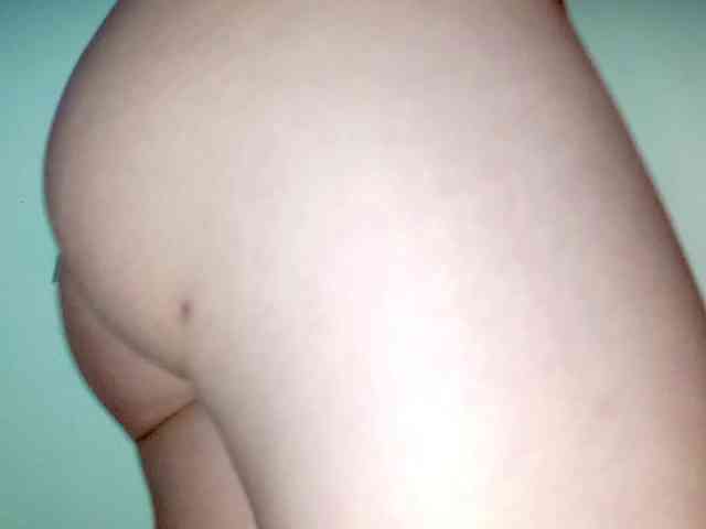 PetiteIvoryqueens webcam