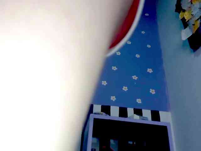 PetiteIvoryqueens webcam