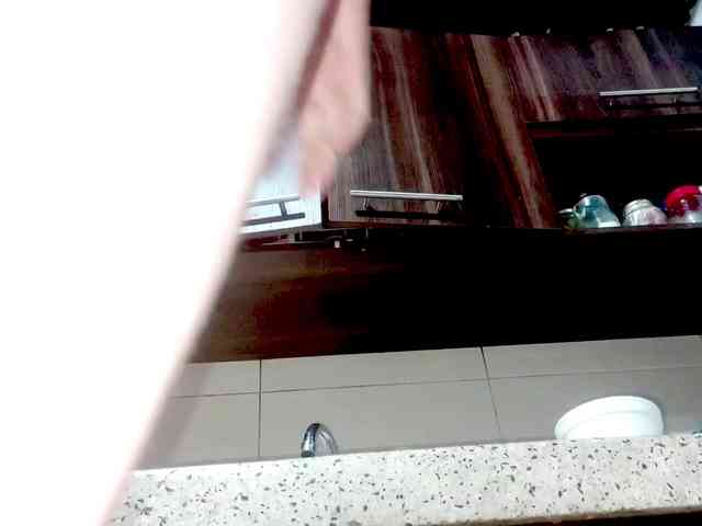 PetiteIvoryqueens webcam