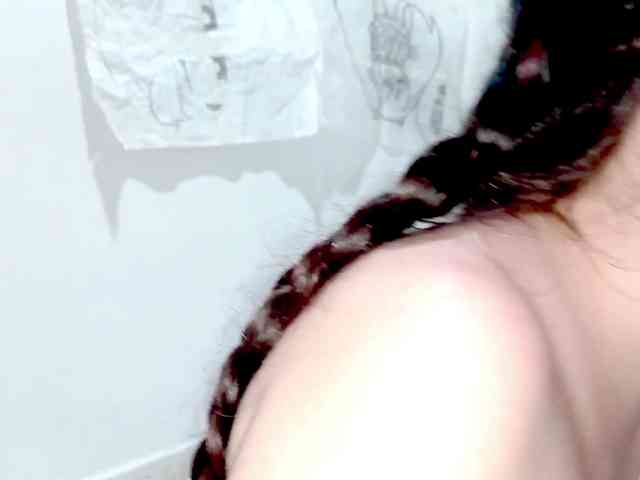 PetiteIvoryqueens webcam