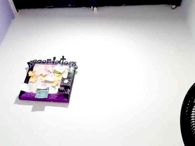 PetiteIvoryqueens webcam