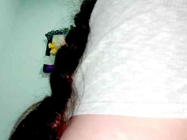 PetiteIvoryqueens webcam