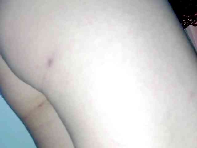 PetiteIvoryqueens webcam