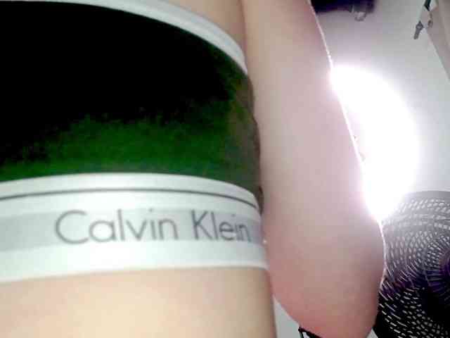 PetiteIvoryqueens webcam