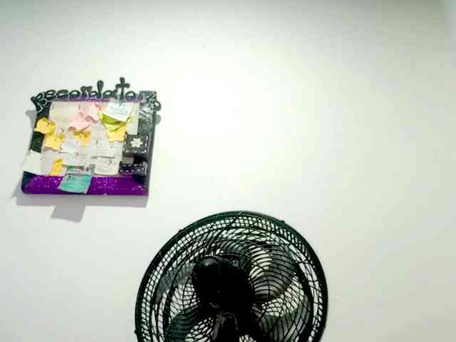 PetiteIvoryqueen... Live Webcam on BongaCams