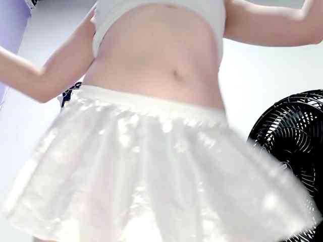 PetiteIvoryqueens webcam