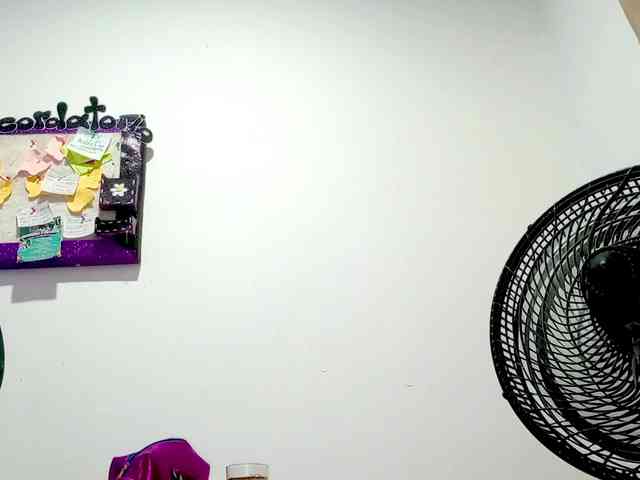 PetiteIvoryqueen... Live Webcam on BongaCams