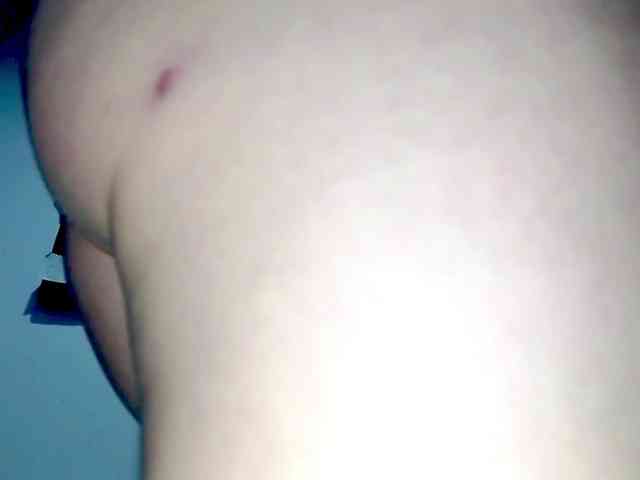 PetiteIvoryqueens webcam