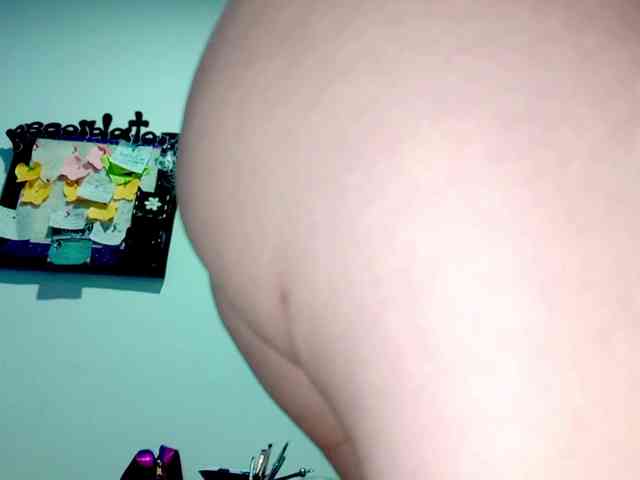 PetiteIvoryqueens webcam