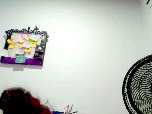 PetiteIvoryqueens webcam