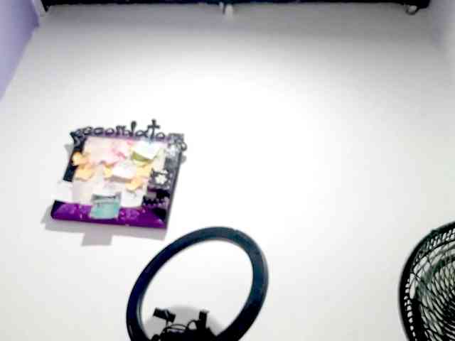 PetiteIvoryqueens webcam