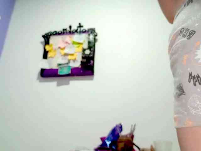 PetiteIvoryqueens webcam