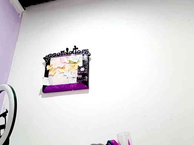 PetiteIvoryqueens webcam