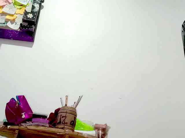 PetiteIvoryqueens webcam