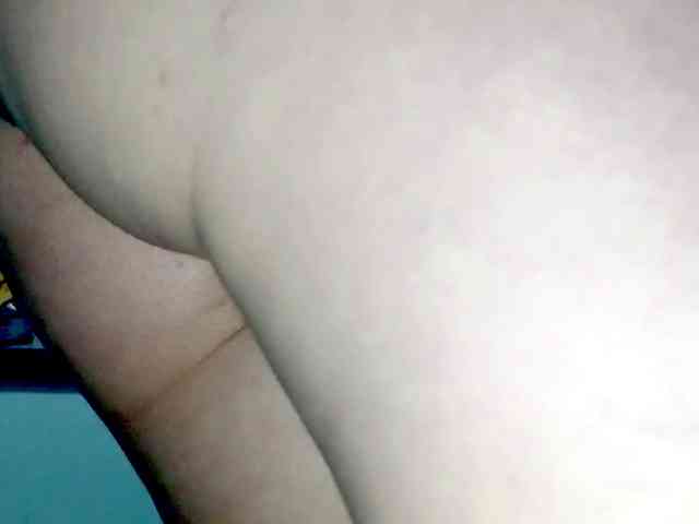 PetiteIvoryqueens webcam