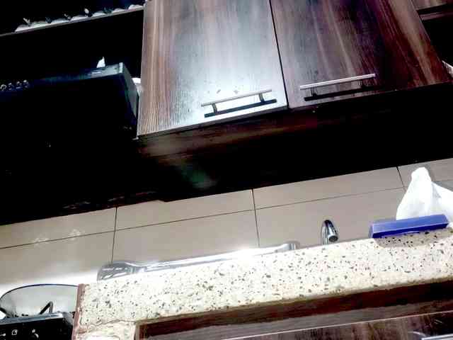 PetiteIvoryqueens webcam