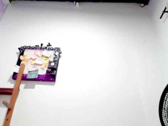 PetiteIvoryqueens webcam