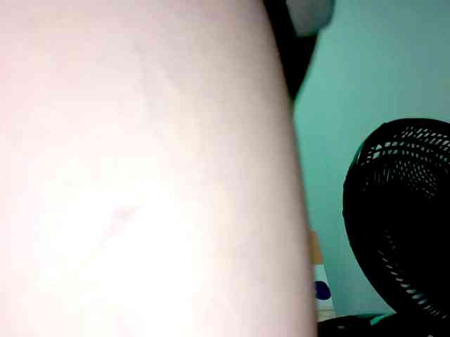 PetiteIvoryqueens webcam