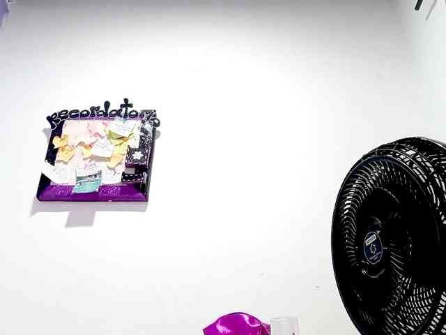 PetiteIvoryqueens webcam