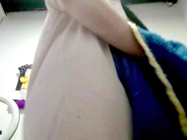 PetiteIvoryqueens webcam