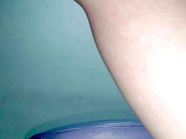 PetiteIvoryqueens webcam