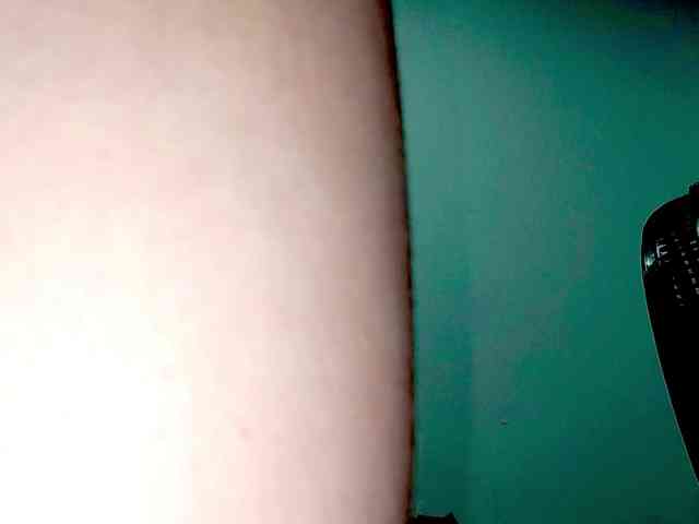 PetiteIvoryqueens webcam