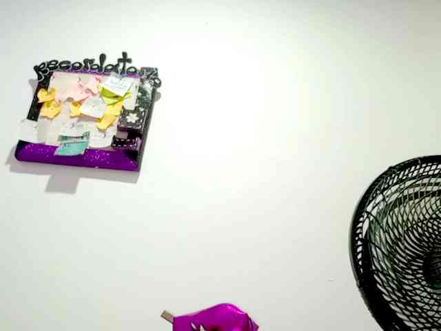 PetiteIvoryqueens webcam