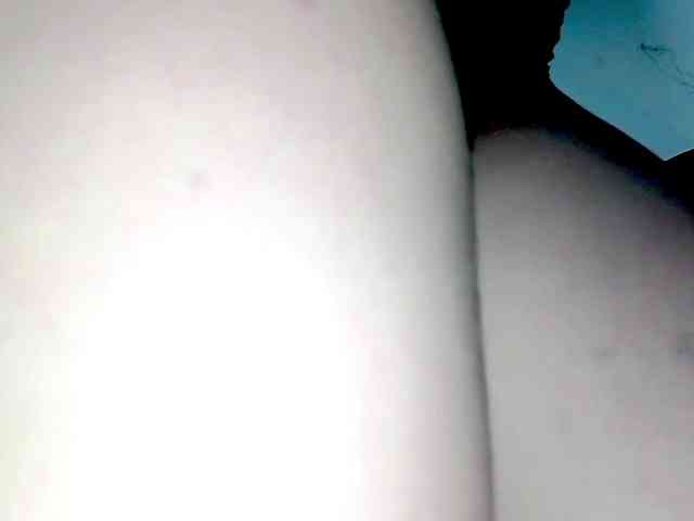 PetiteIvoryqueens webcam