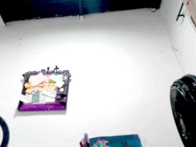 PetiteIvoryqueens webcam